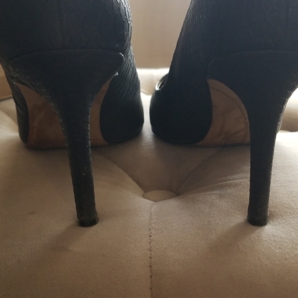 Not you typical plain pump! - Picture 3 of 4